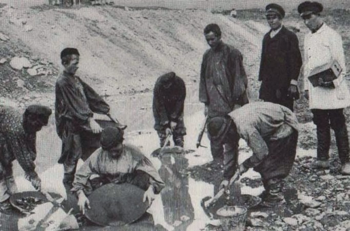 Старатели в Желтуге