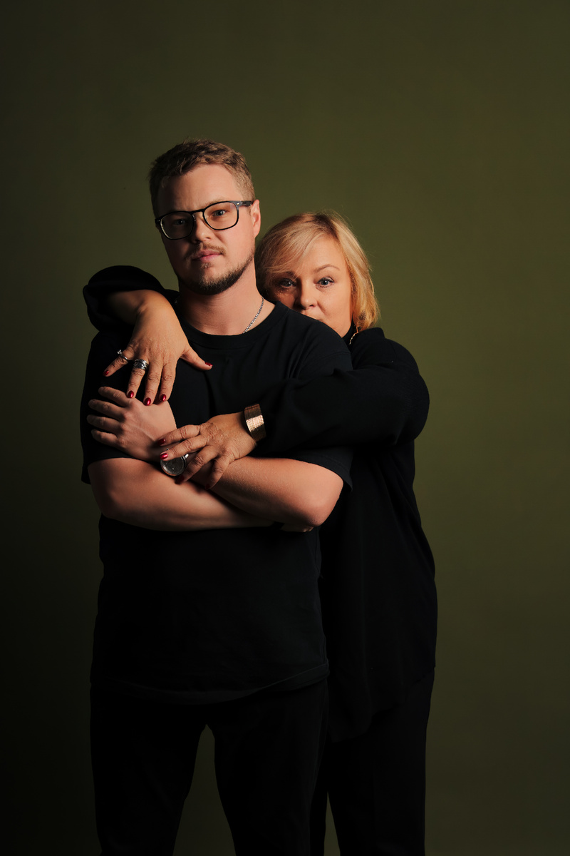 фото сделано в фотостудии автопортрета "Сам снимай", зал портрет драматический свет