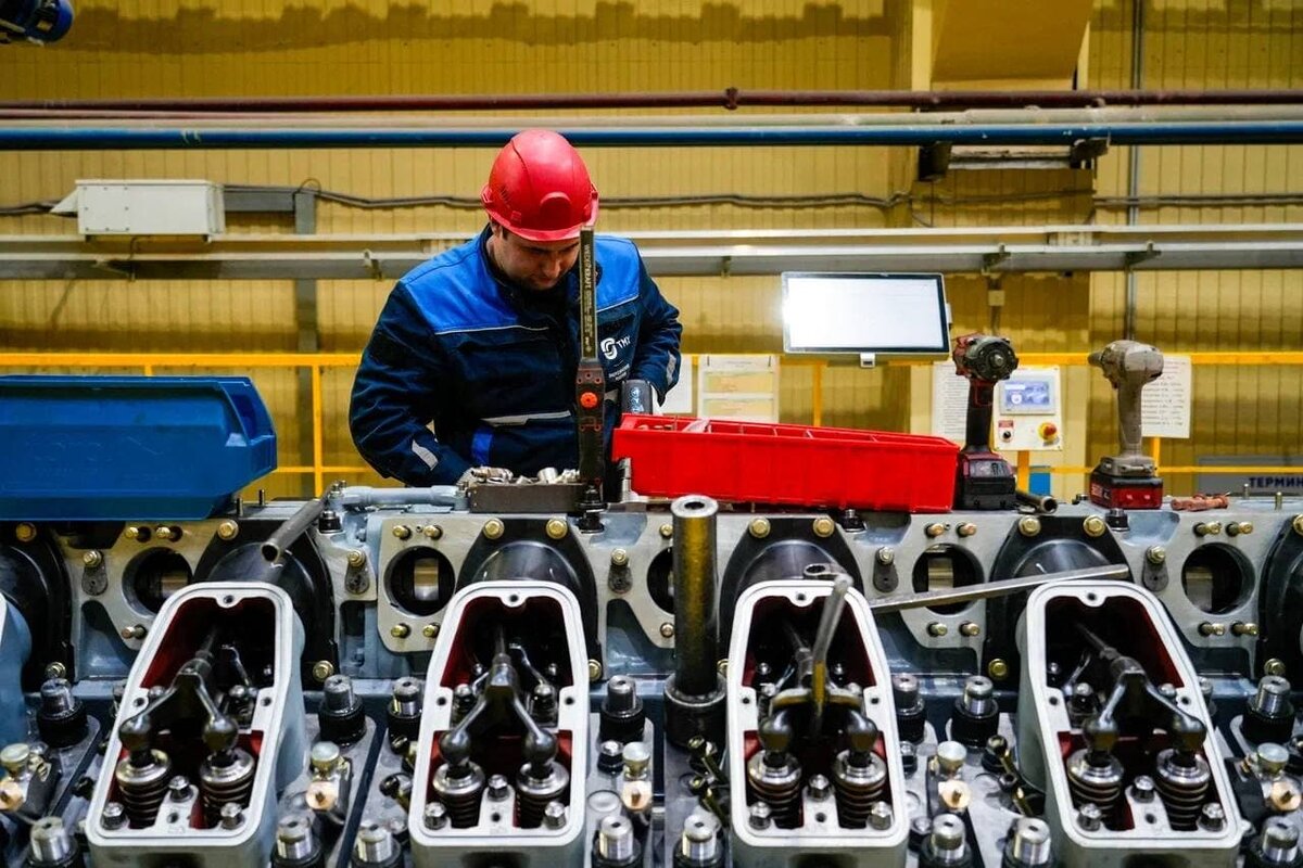   производство двигателя