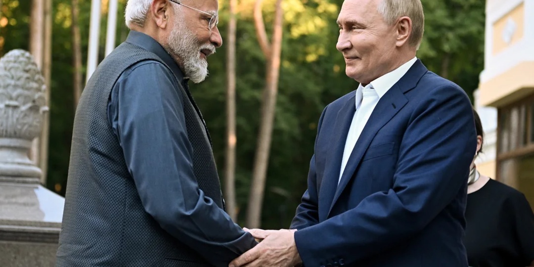 Россия получит в союзники самую большую армию в мире. ЕС трясется от страха перед визитом Путина в Индию