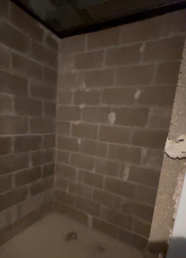 Кладовое помещение ,черновой вариант .