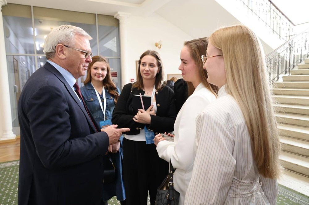    Евгений Люлин дал советы начинающим политикам на "Госстарте"