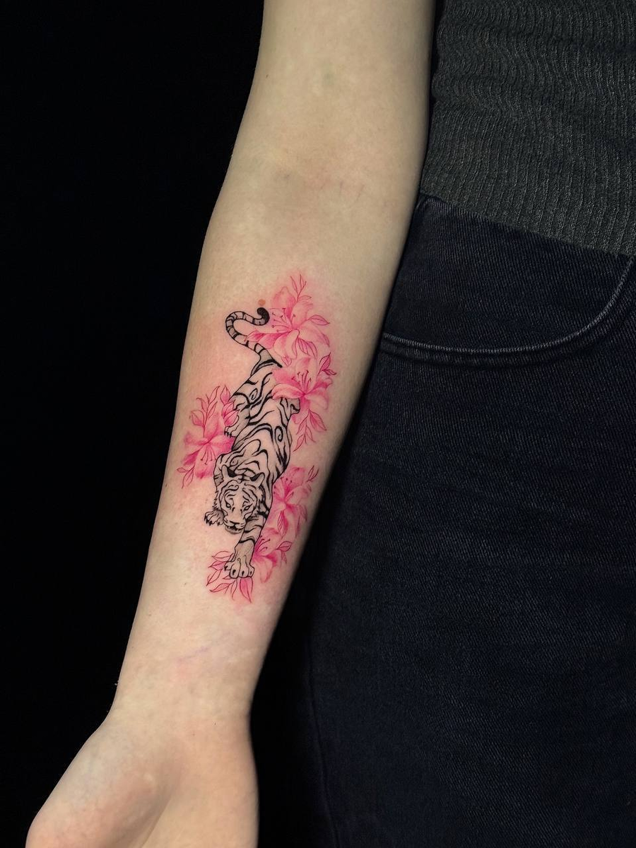 Тату на руке в Москве 