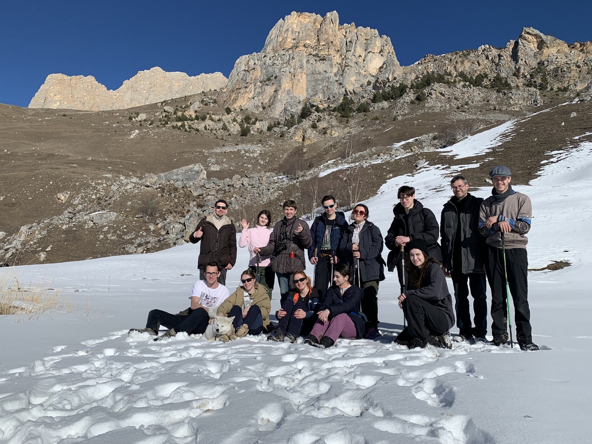 У гребня хребта в горной Дигории. Автор фото: Д.С. Орлов