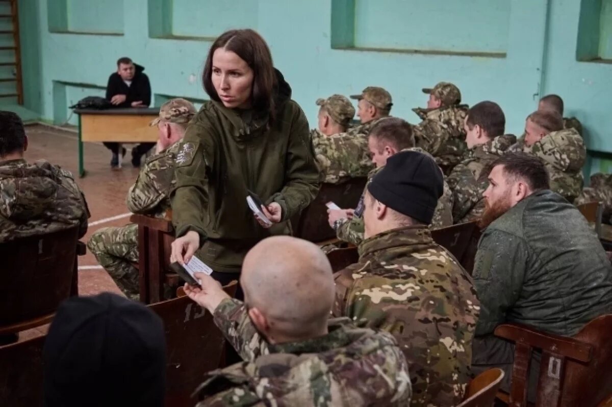   С бойцами в зоне СВО встретились представители нижегородского правительства