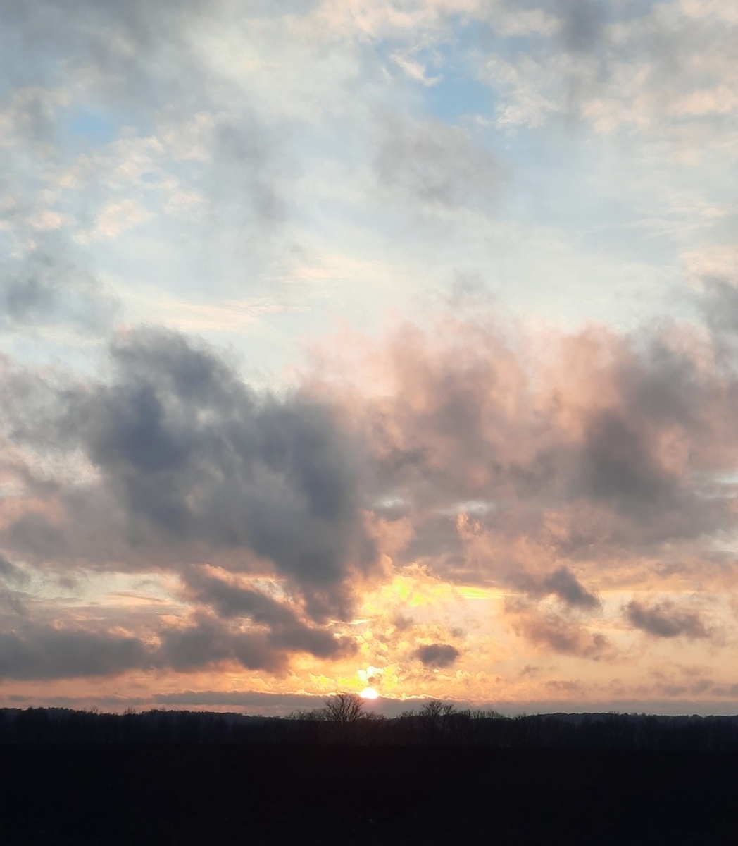 Где-то вдалеке... Фото автора 