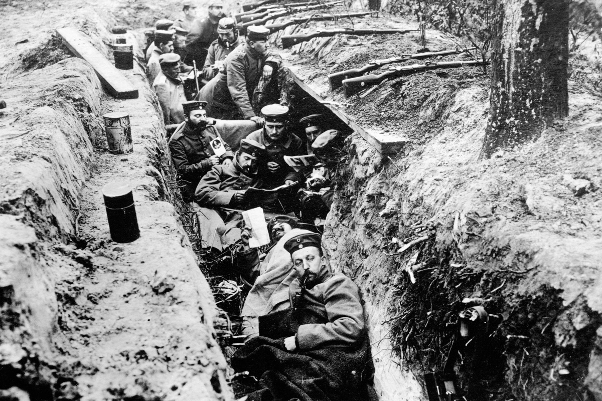 Первая Мировая. Окопы. Сами понимаете, что ни Абнетт, ни кто-то ещё не представляют себе, каково это было на самом деле...