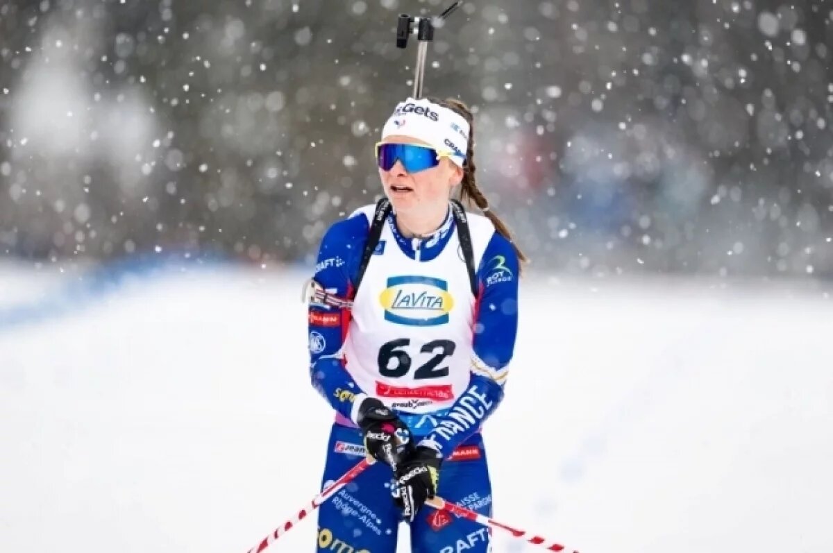    Французская биатлонистка Ришар поймана на порче винтовки другой спортсменки