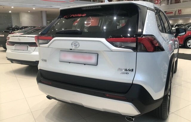 Toyota RAV4 (Фото: DongChedi)
