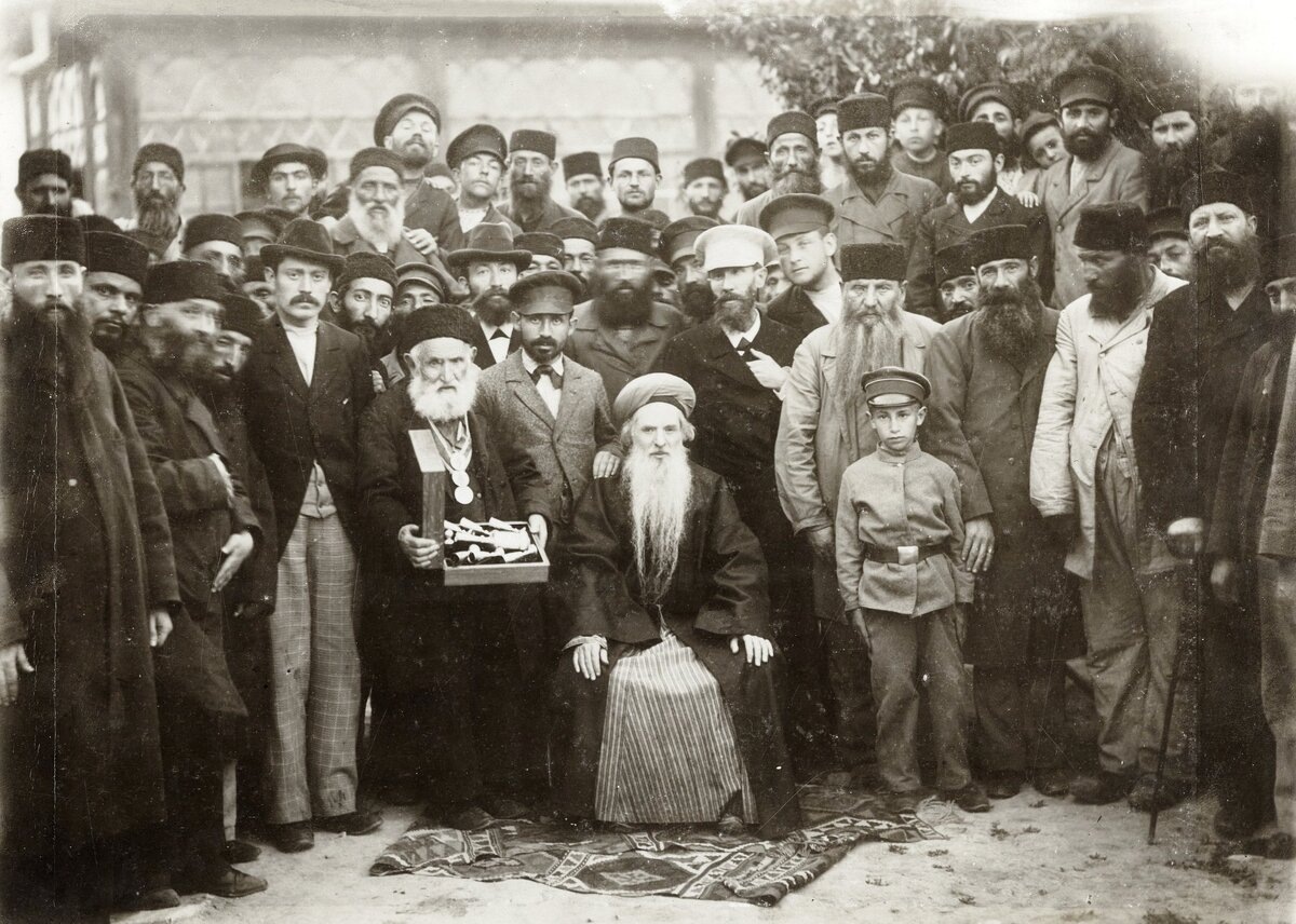 Крымчаки - одни из потомков крымских караимов.