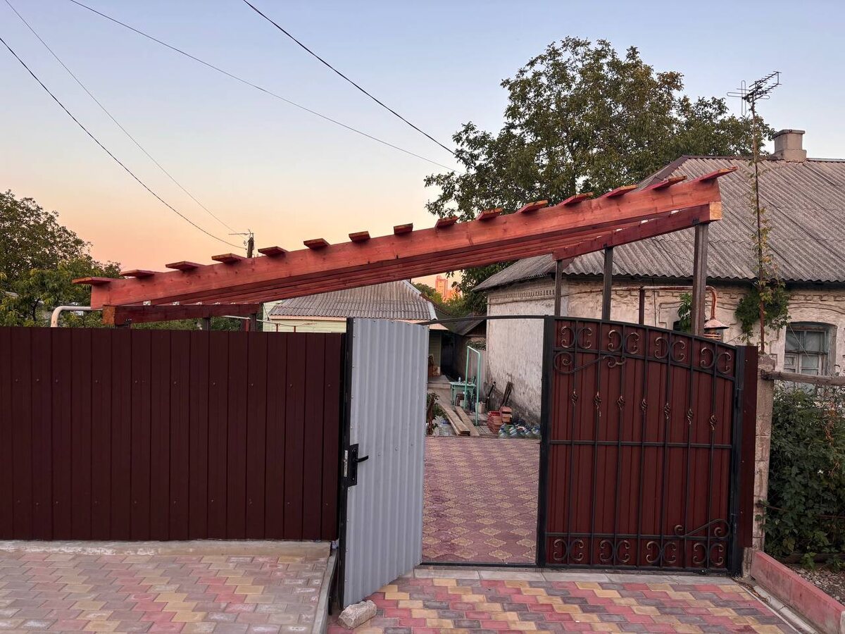 деревянны навес