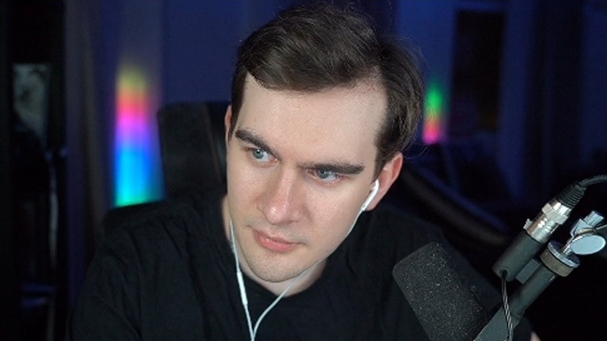     Несмотря на устойчивую популярность, вокруг образа Братишкина постепенно возникли противоречия