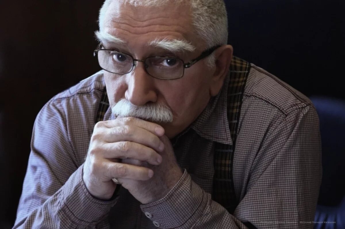    Армен Джигарханян.