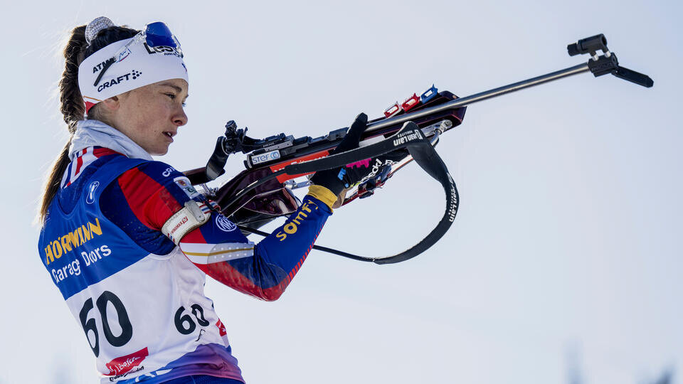     Биатлонистка из Франции пыталась испортить винтовку коллеги по сборной Gian Ehrenzeller/AP/TASS