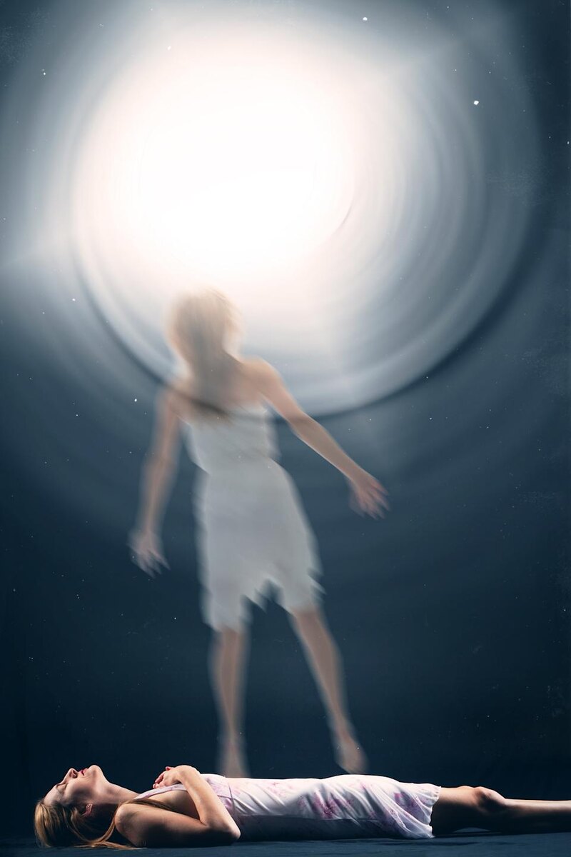 (источник изображения тут https://currently.att.yahoo.com/att/hovered-above-them-operated-20-054602085.html)