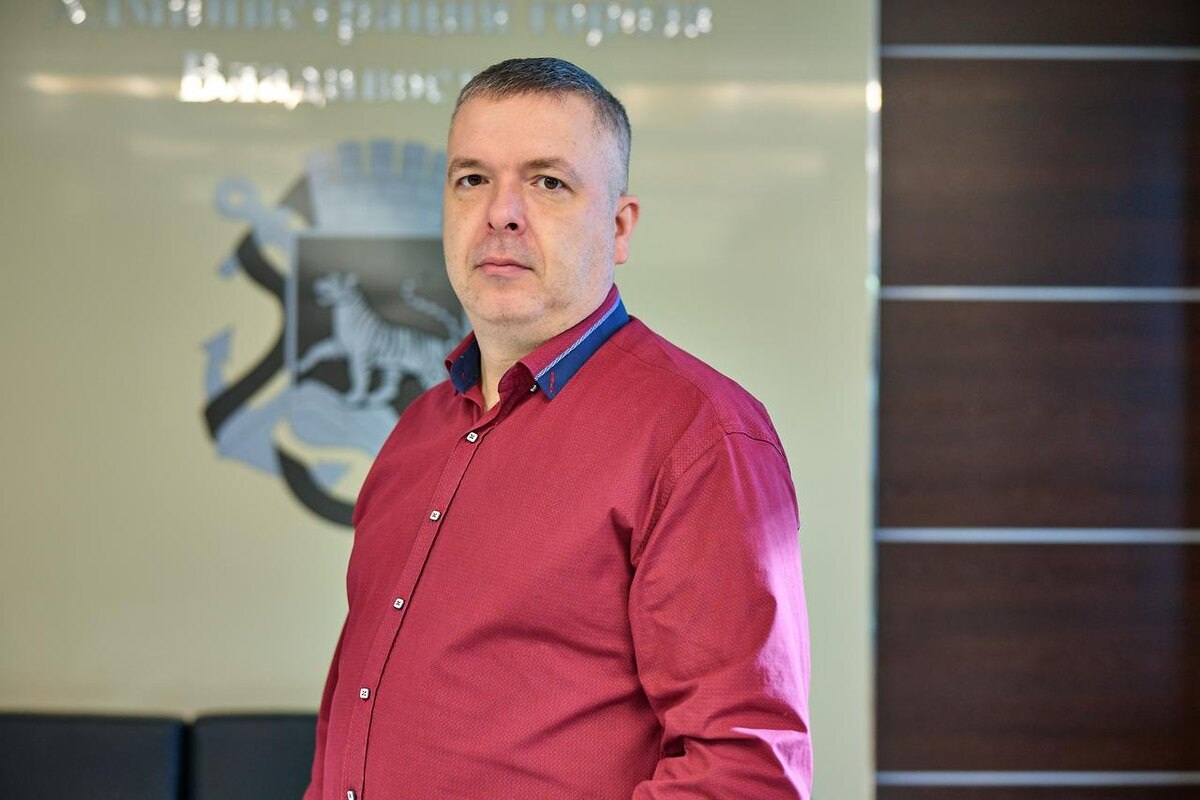 Павел Васильев и его роль в трансформации дорог Владивостока.  Фото: Фото: Предоставлено ЦОДД Владивостока