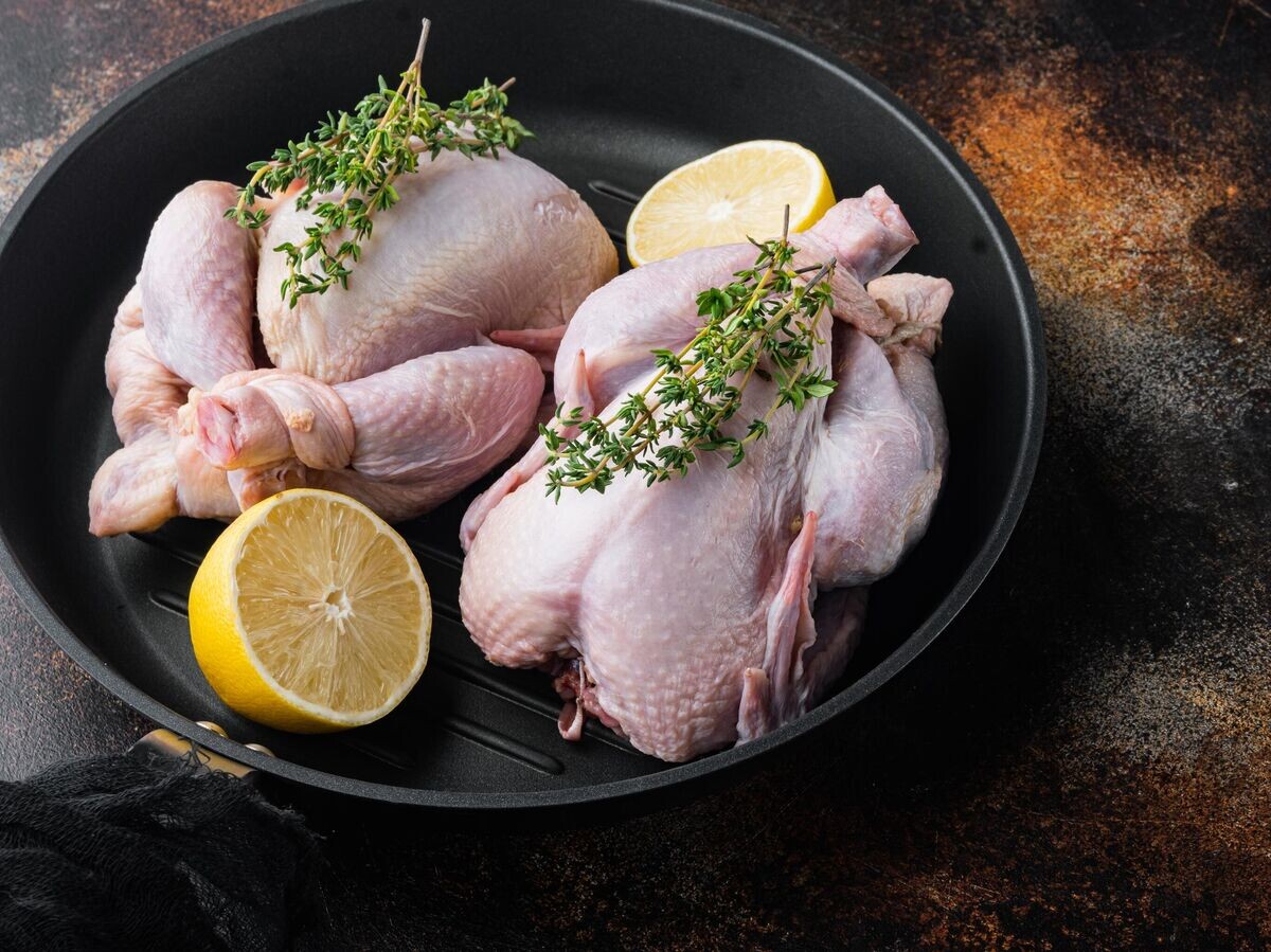    Цыплята© iStock.com / Ilia Nesolenyi