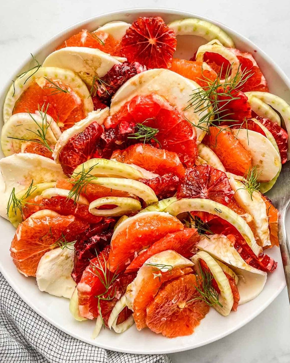 Свежий салат с фенхелем и цитрусовыми