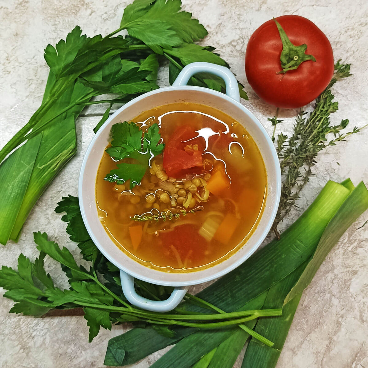 Зимний ирландский суп с чечевицей