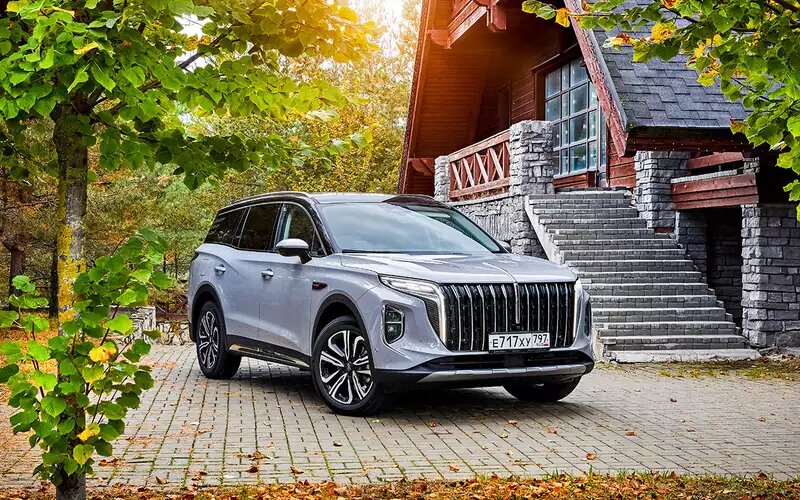    Hongqi HS7. Цена в России от 4 790 000 ₽