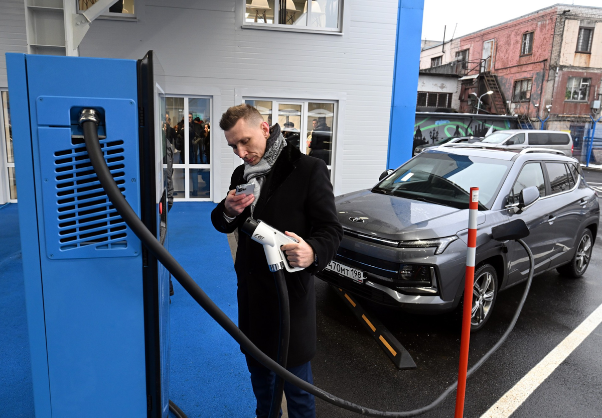 Электрохаб «Выборгский» обеспечивает одновременную зарядку до 50 электрокаров