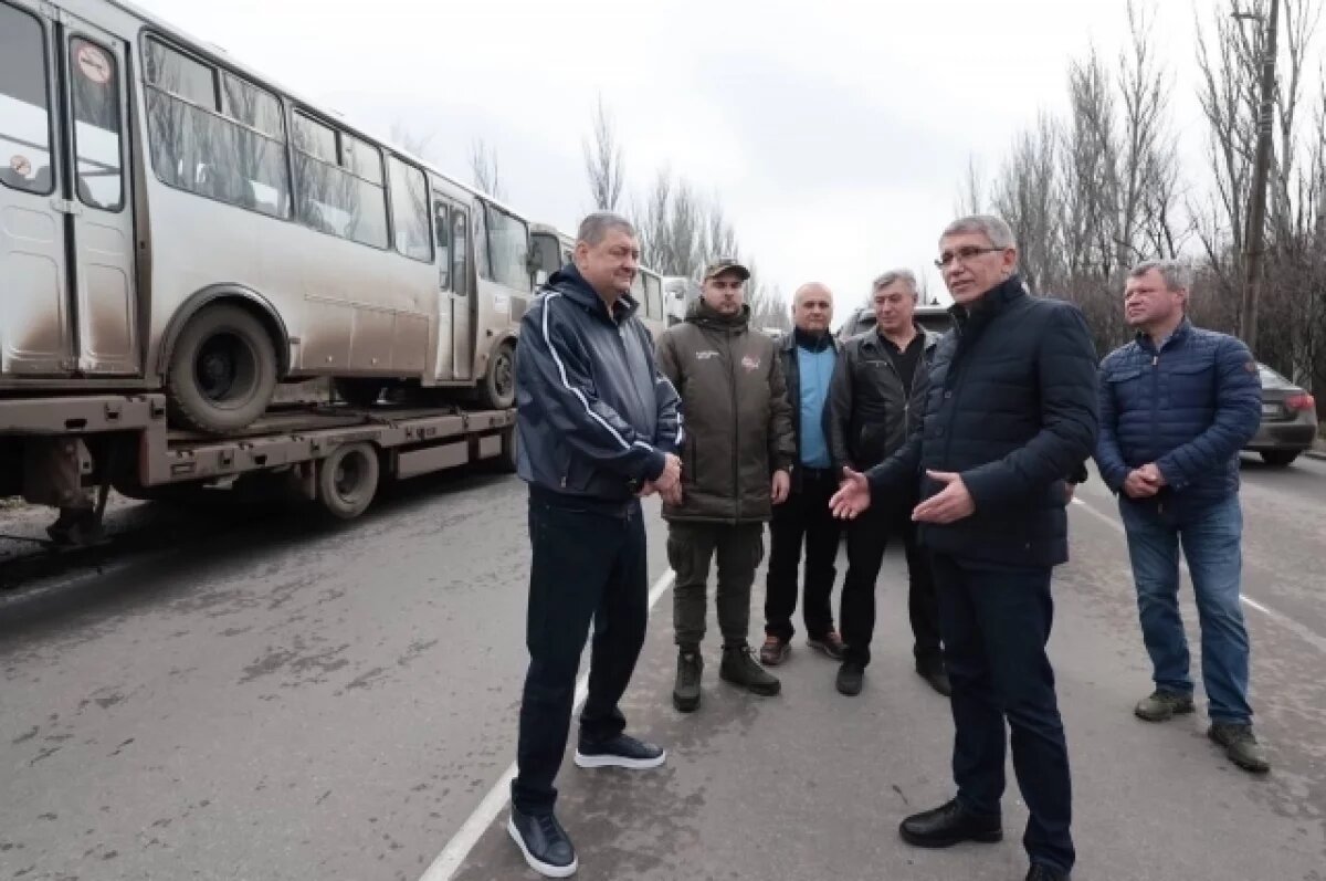    Глава региона передал жителям Горловки тульские автобусы