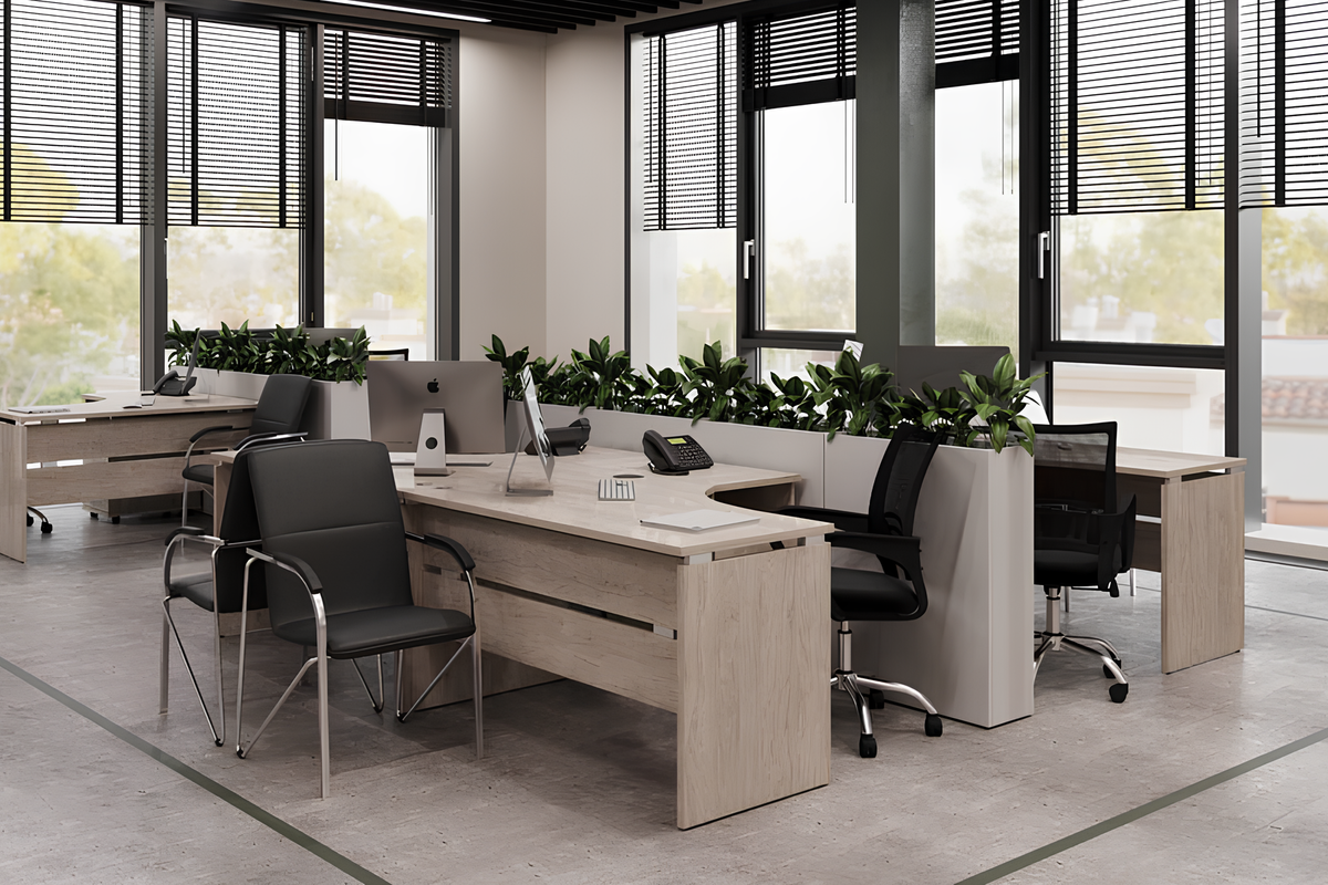 Обычный рабочий стол становится клиентской зоной благодаря правильной расстановке и подбору кресел.