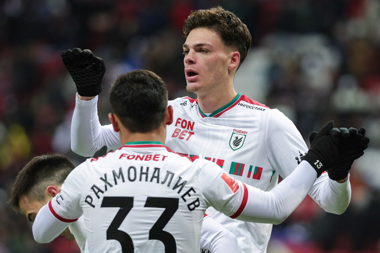    Умарали Рахмоналиев и Марвин Чуни / фото: Сергей Елагин, «БИЗНЕС Online»