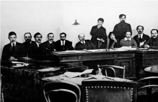 Национальный состав первого большевистского правительства: каким он был на самом деле