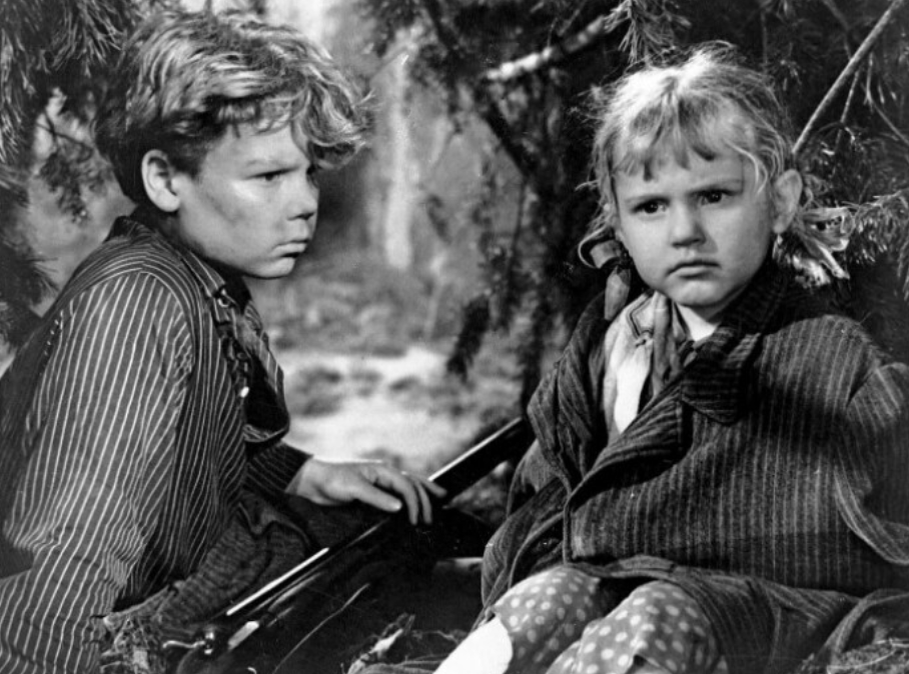 Анна Каменкова в фильме «Девочка ищет отца»