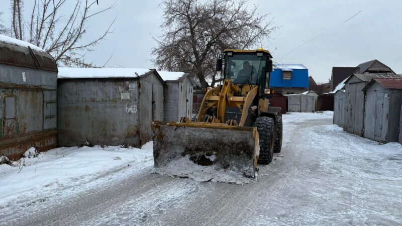     Обработка улиц от гололеда в Барнауле Мэрия Барнаула