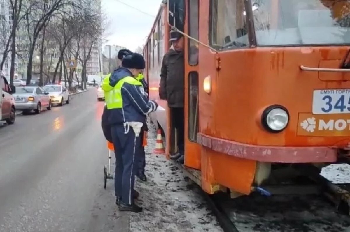    11-летняя девочка угодила под трамвай в Екатеринбурге