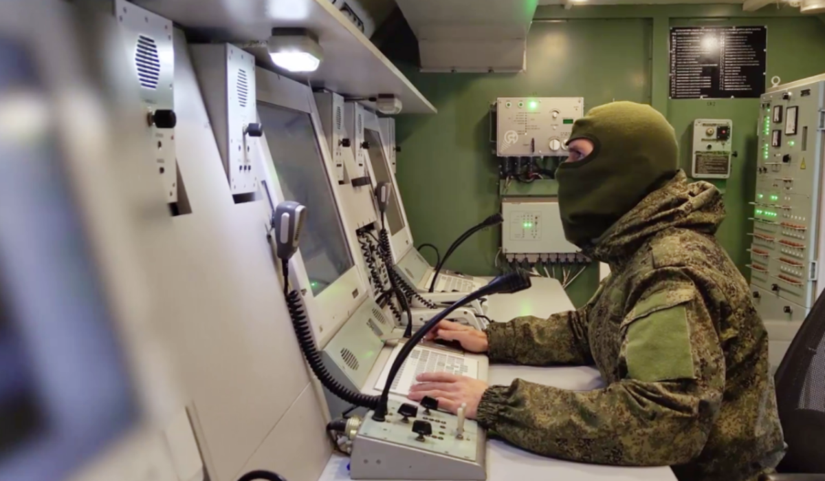     Работа центра ПВО. Источник: m.dzen.ru Автор фото: Пресс-служба МО РФ