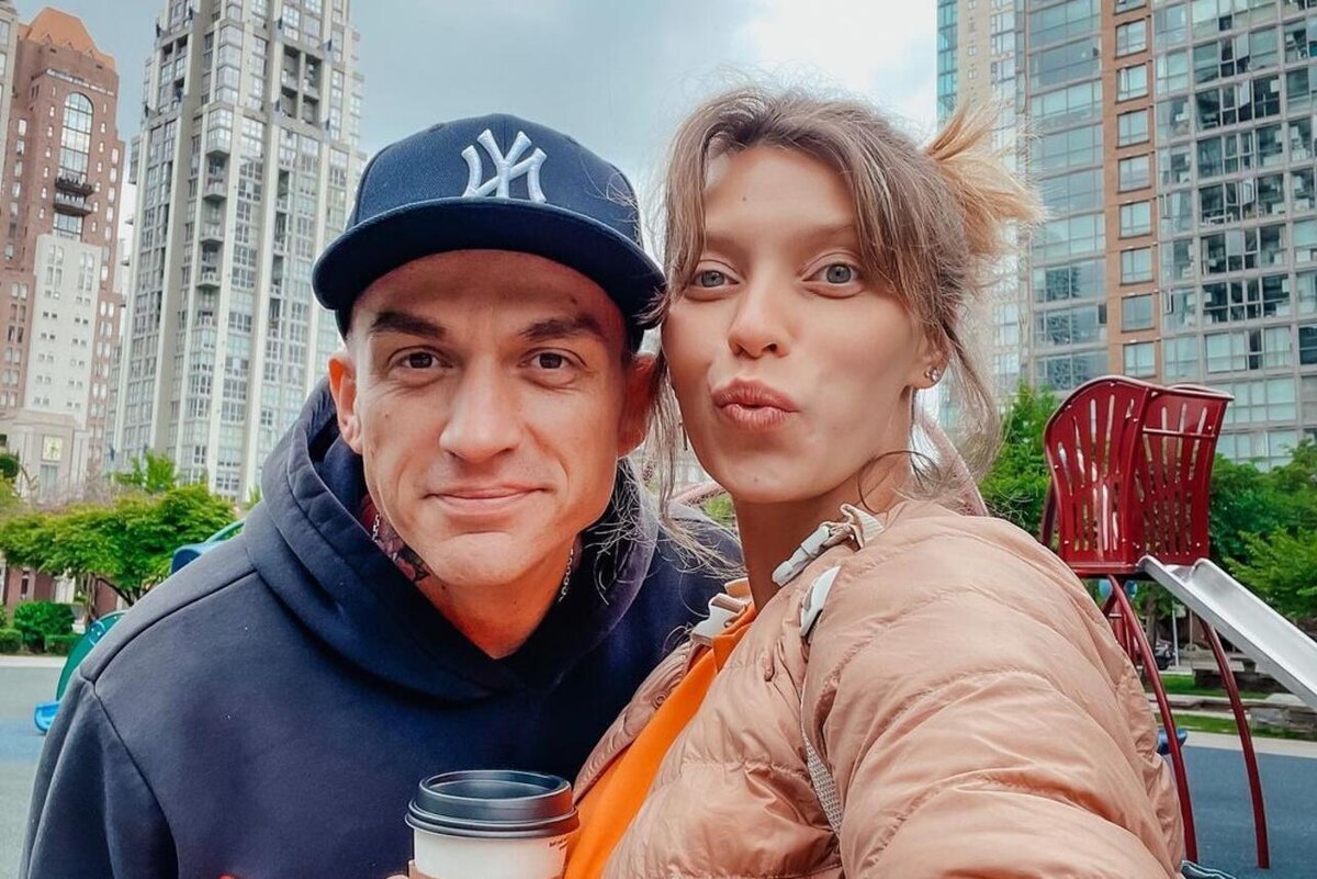    Влад Топалов и Регина Тодоренко Социальные сети