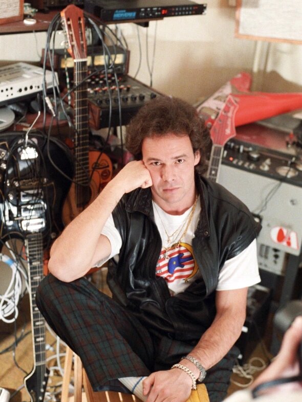 Михаил Муромов в молодости
(Фото: Александр Шогин, Олег Власов / ТАСС)