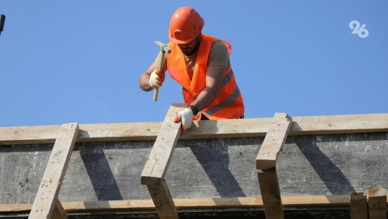    В Георгиевске обновили крыши двух многоэтажек Фото: ИА «Победа26»