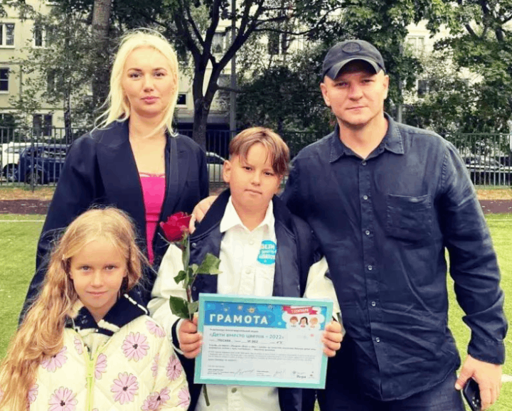 С Элли и детьми