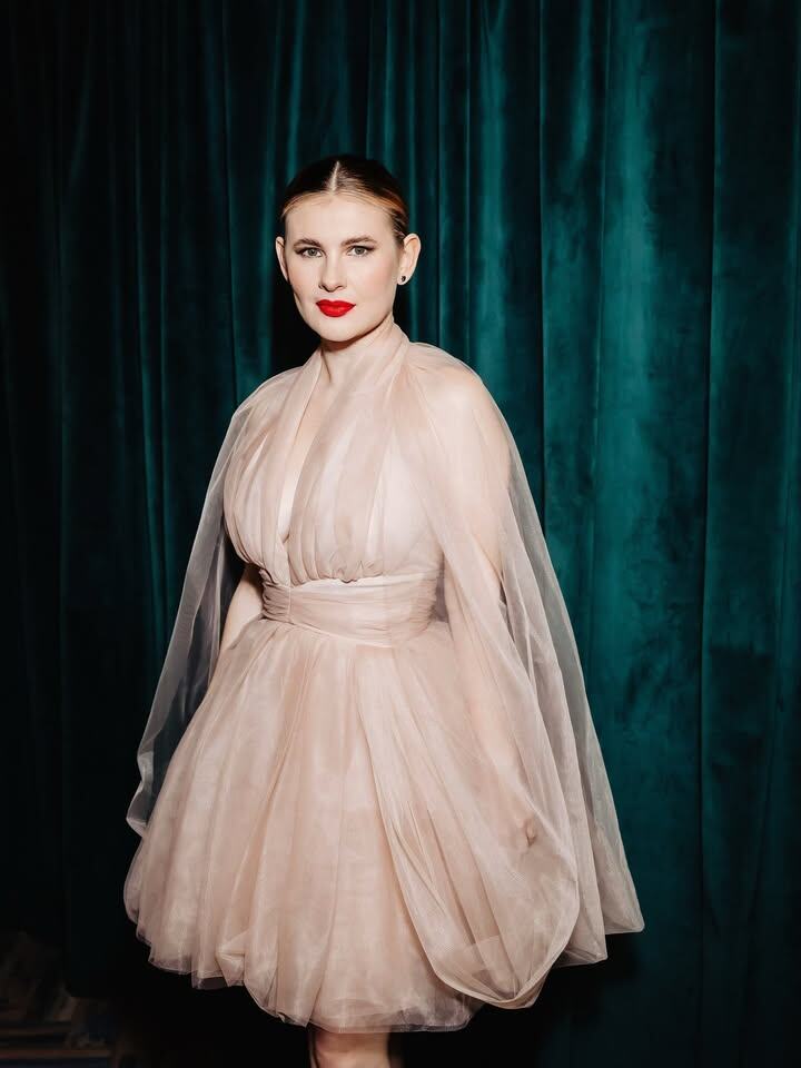 Анна Цуканова-Котт