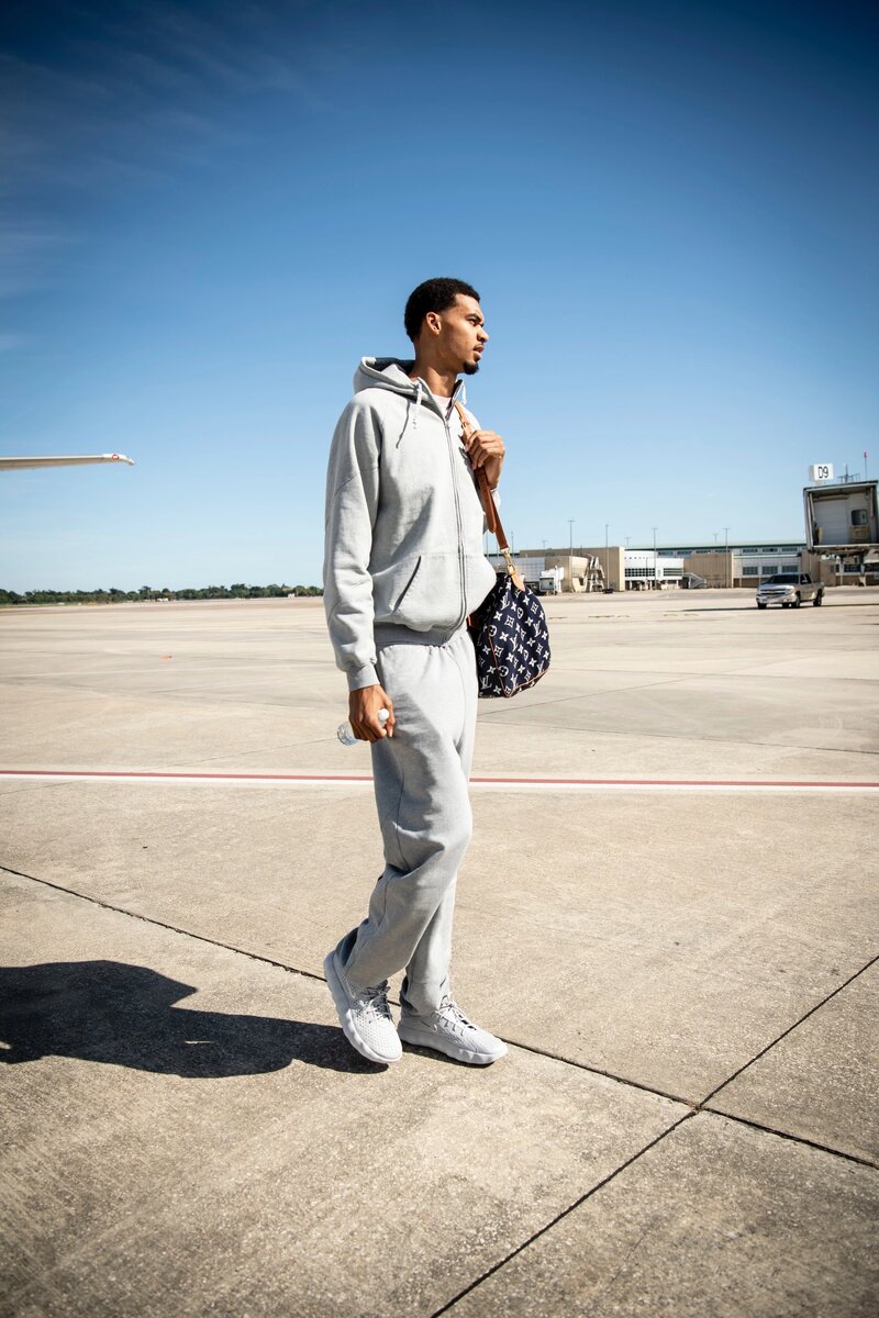 Виктор Вембаньяма - центровой "San-antonio Spurs"