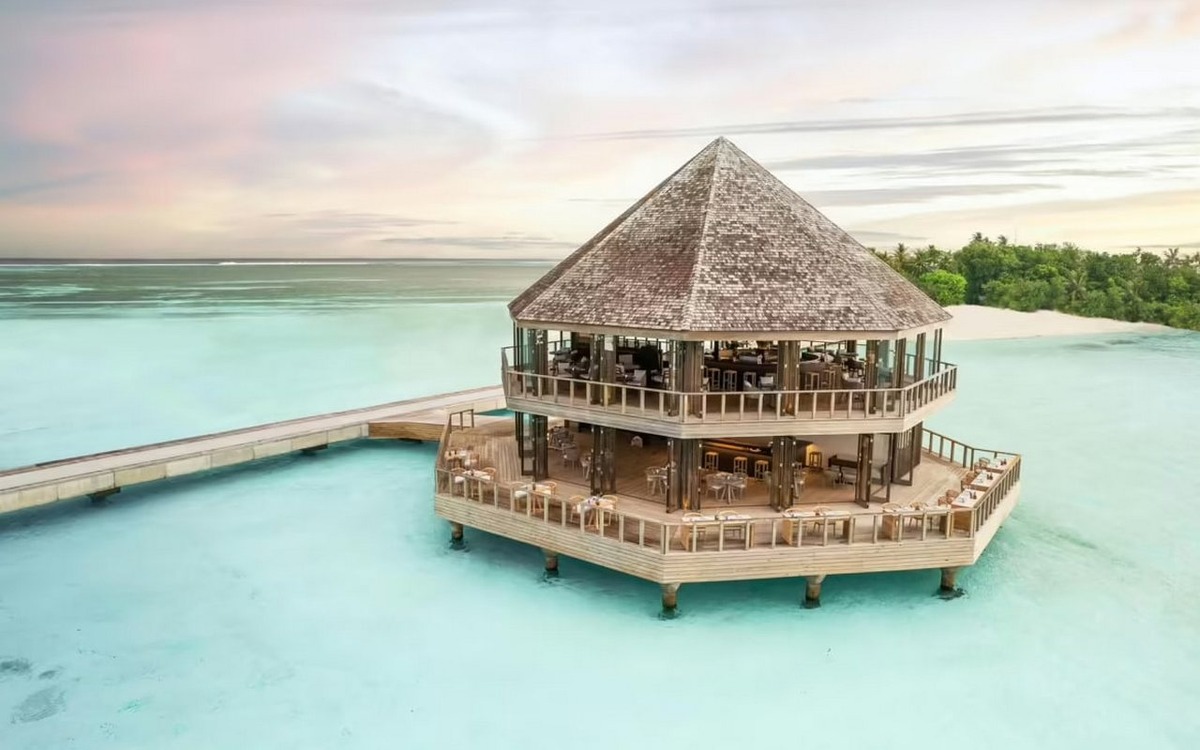    Тур на Мальдивы за 7,8 млн рублей стал рекордным по цене в 2025 году Фото с сайта crl.travel