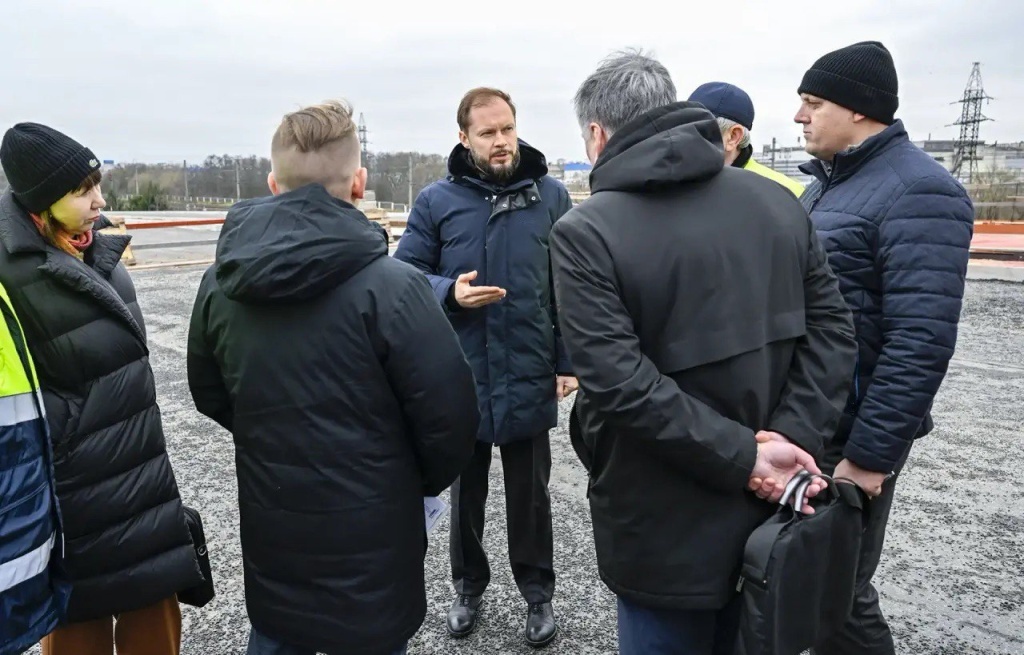 Виталий Королев провел первое совещание на строительстве Западного моста