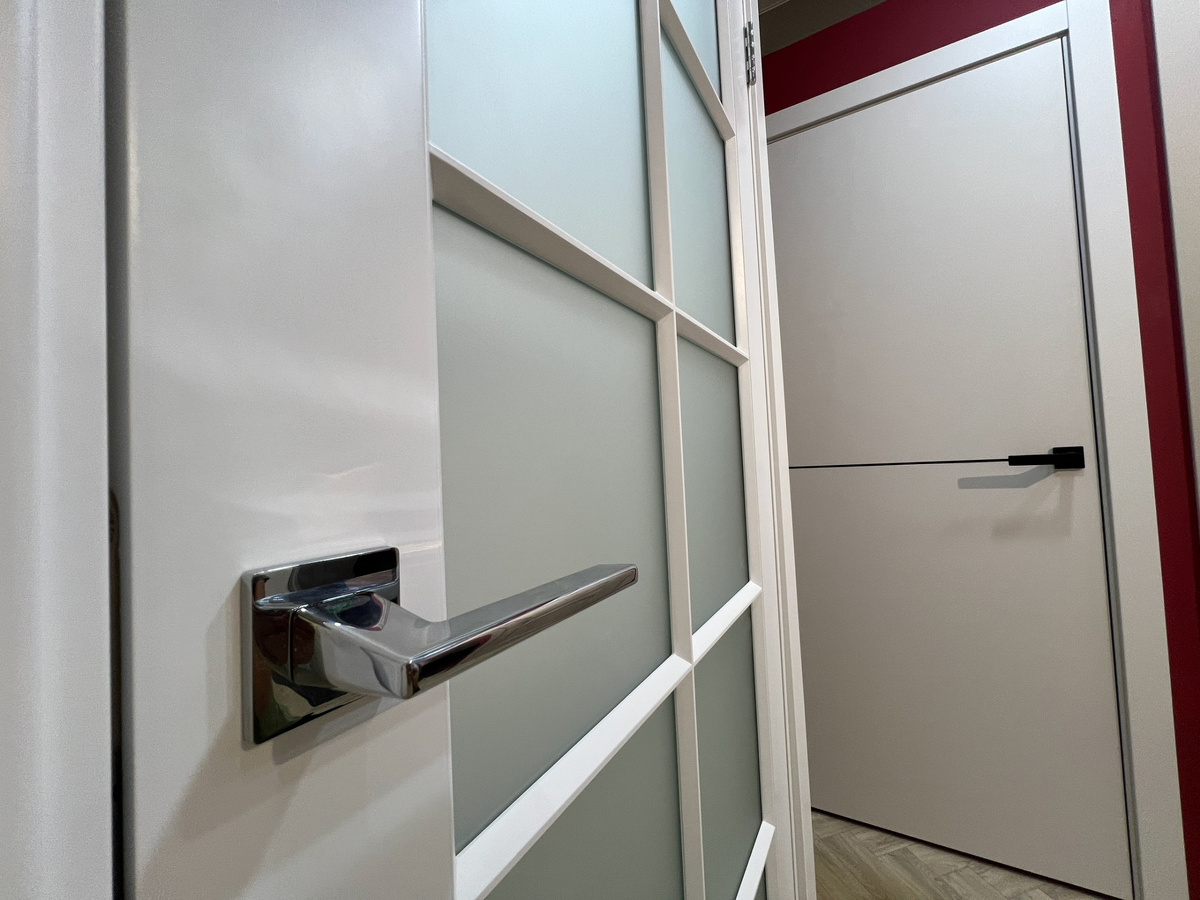 Межкомнатная дверь Glanta в белой эмали