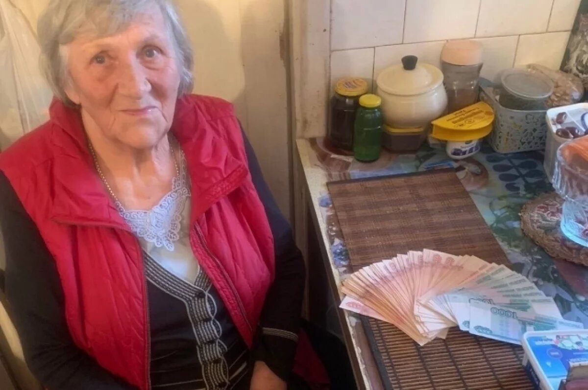    Челябинские следователи вернули пенсионерке похищенные 550 тысяч рублей