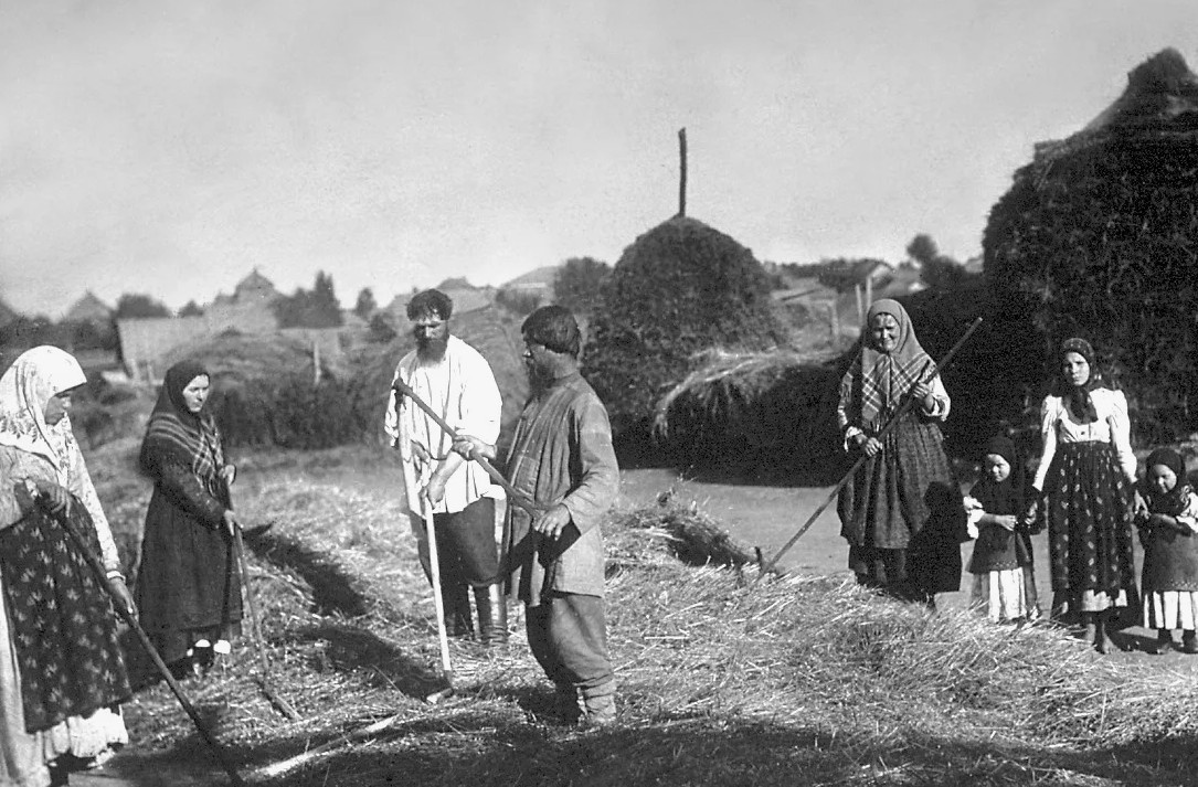 Семья крестьян Нижегородской губернии в работе, конец XIX века