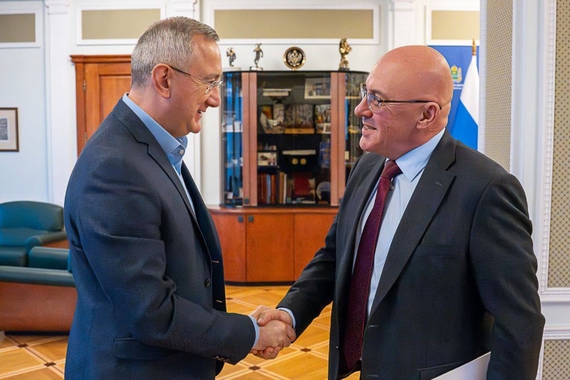 Губернатор Владислав Шапша и гендиректор «Технологии» Андрей Силкин поставили окончательную точку в передаче «Полета» Обнинску