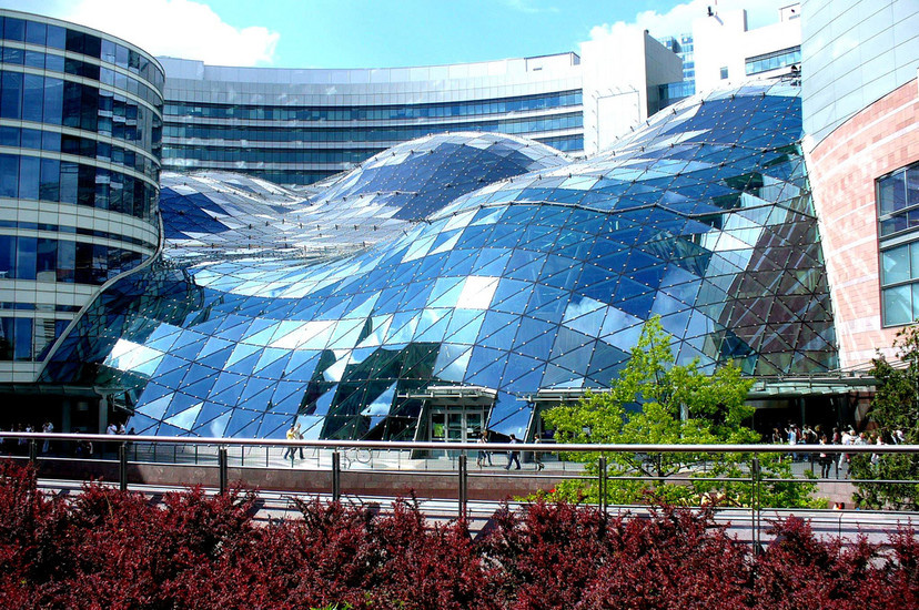 Торговый центр «Złote Tarasy», Варшава