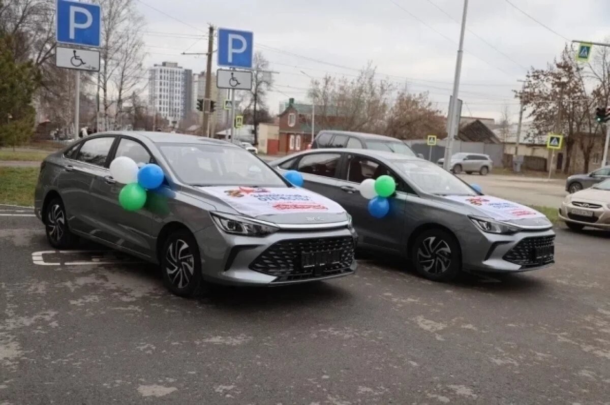    Два ветерана СВО из Башкирии получили автомобили с ручным управлением