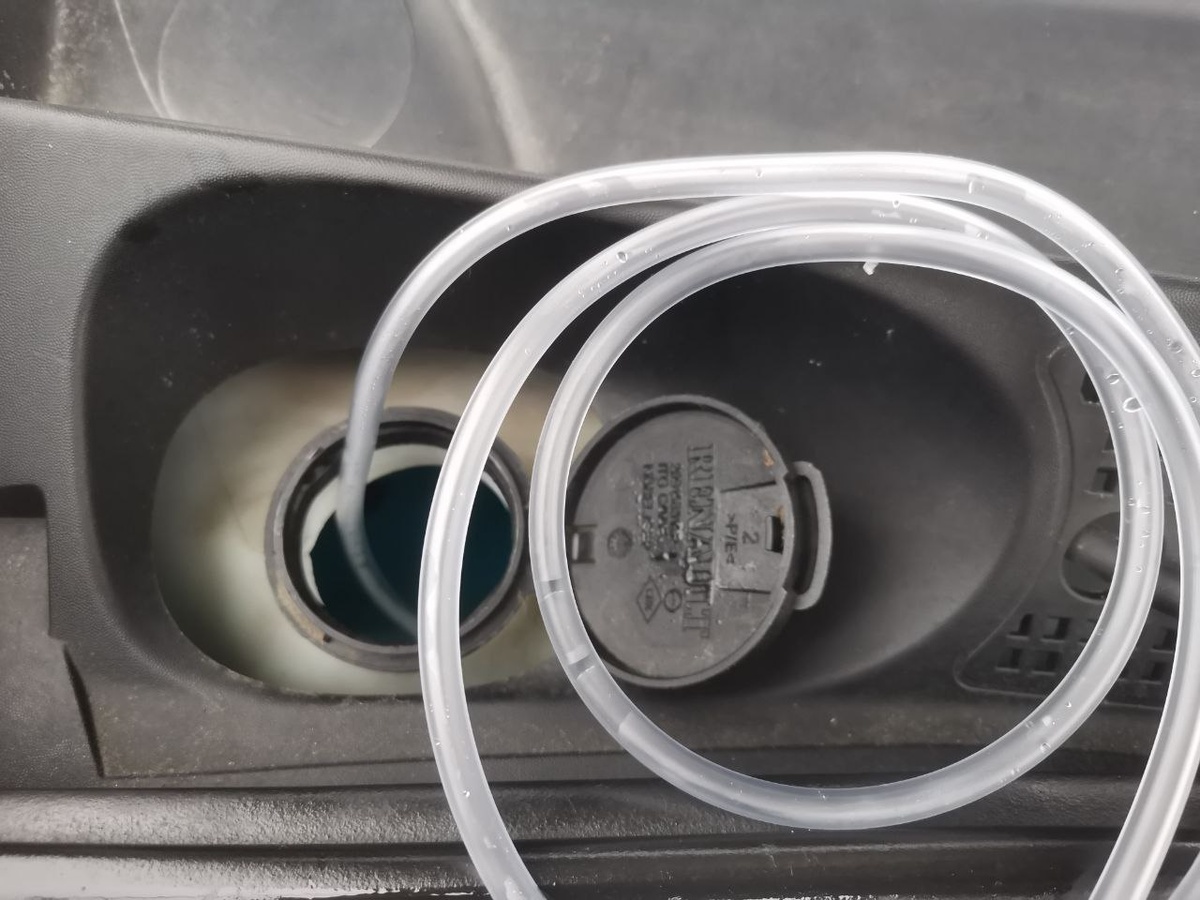 Трубка от медицинской капельницы