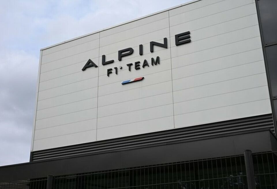    Промышленный шпионаж: на базу Alpine проникли злоумышленникиAlpine