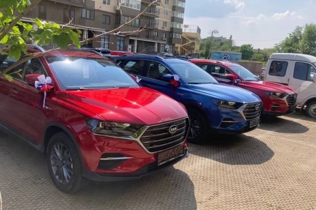    С начала года на Кубани 23 участника СВО получили автомобили